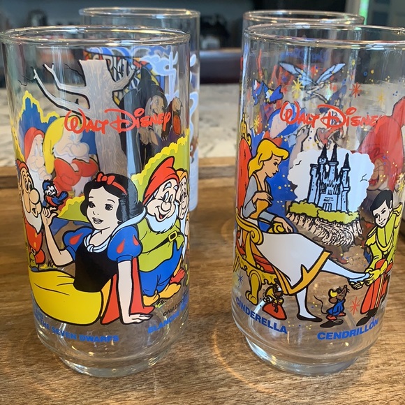 Vintage Dining Set Of Four Mc Donalds Disney Drinking Glasses